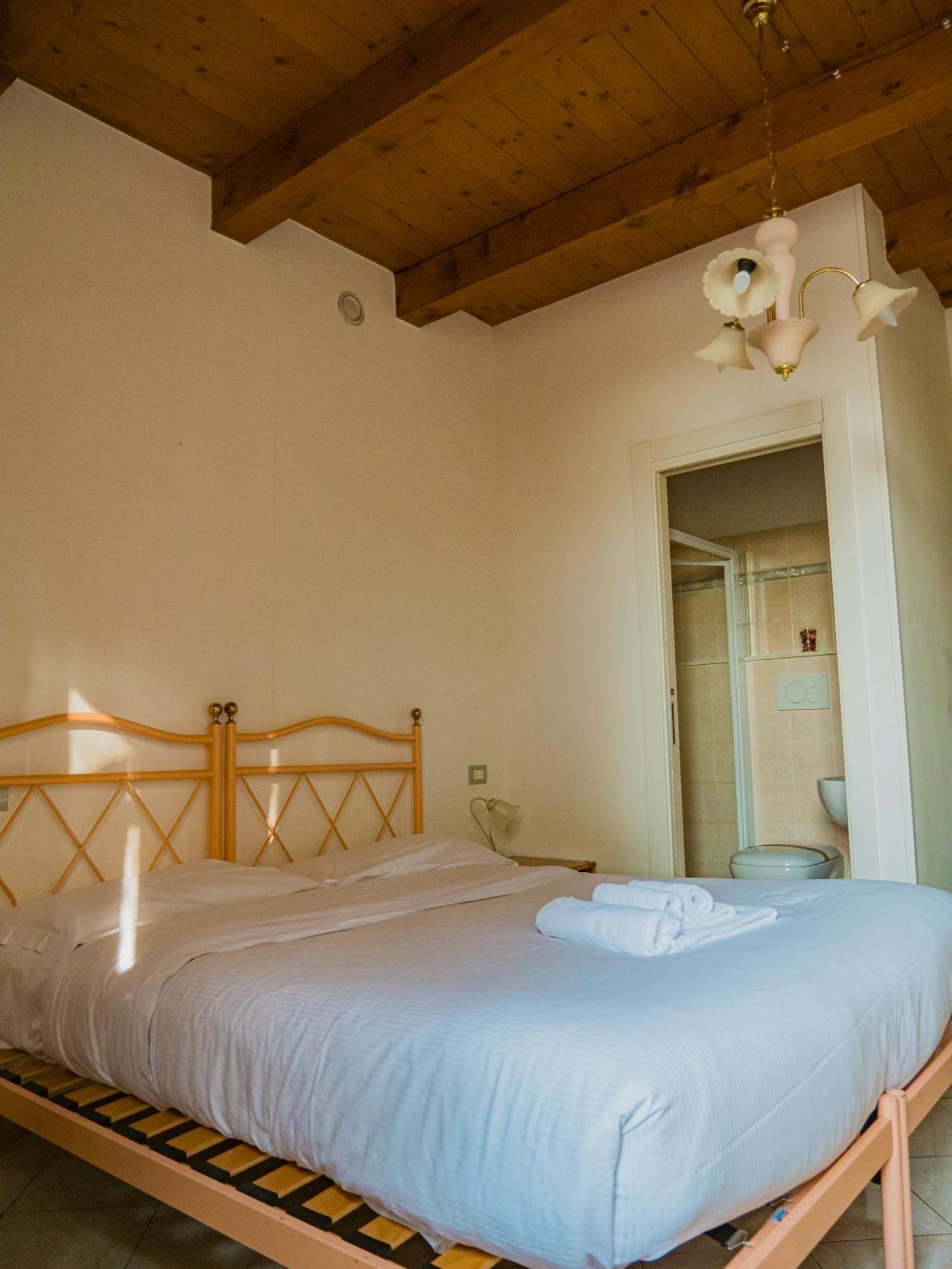 B&B Villa Erika ルーゴ エクステリア 写真